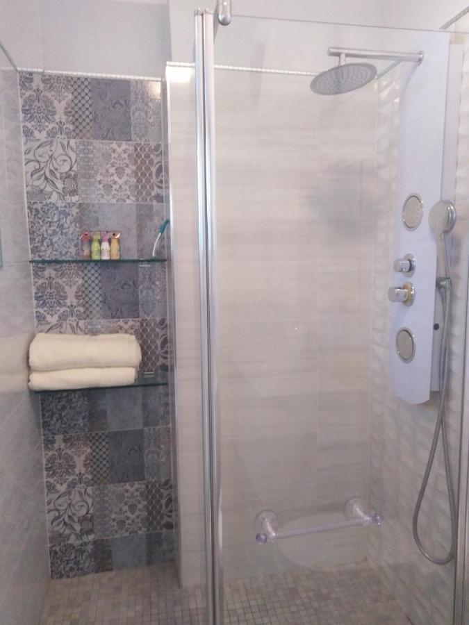 Le Palais Du Tropique Appartement Vue Mer 5E Etage Avec Ascenseur Жуан-Ле-Пин Екстериор снимка